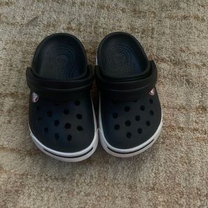 Duo size crocs